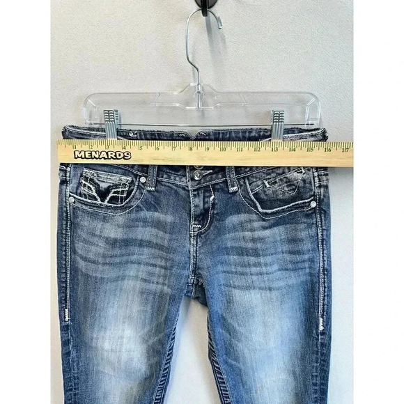 Vigoss Medium‎ Wash Straight Leg The Chelsea Capri Embroidered Studded Size 7/8 - Picture 3 of 10